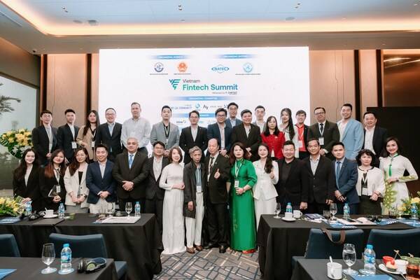 A heartfelt thank you to everyone who joined us at the Vietnam Fintech Summit 2024! We are grateful to our distinguished partners, co-hosts, community partners, and media partners for your invaluable support in making this event a success. Your collaboration, expertise, and dedication to advancing the fintech ecosystem were key to the summit’s impact.