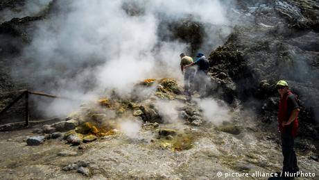 位於那不勒斯北部坎皮佛萊格瑞火山區（Campi Flegrei）的索爾法塔火山（Solfatara）