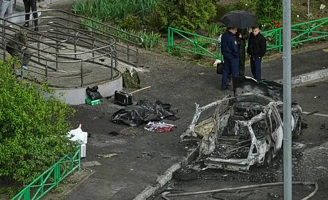▲1名俄羅斯高階將領25日被汽車炸彈炸死，俄國外交部指控烏克蘭特工牽涉其中。（圖／美聯社／達志影像）