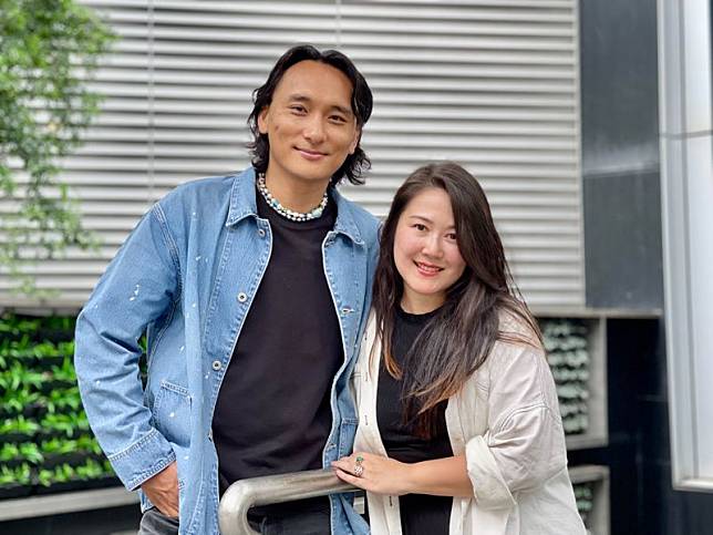 不丹導演巴沃邱寧多傑與製片妻子賴梵耘帶著新作《不丹沒有槍》來台，這部片今年又入選奧斯卡最佳國際電影15強。（海鵬提供）