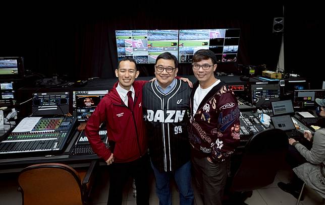 桃園市政府攜手樂天桃猿與DAZN 斥資八千萬新台幣，打造台灣首座「棒球場室內副控中心」。DAZN提供