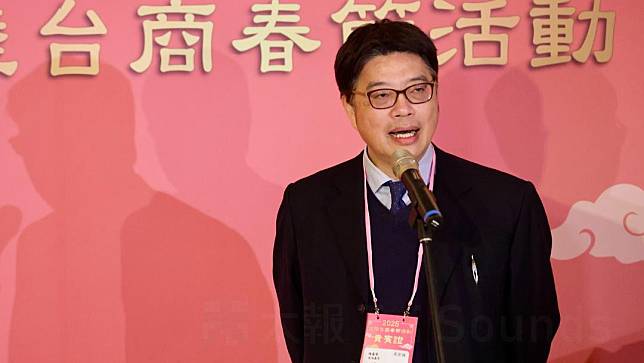 陸委會主委邱垂正於「2025大陸台商春節活動」受訪。廖瑞祥攝