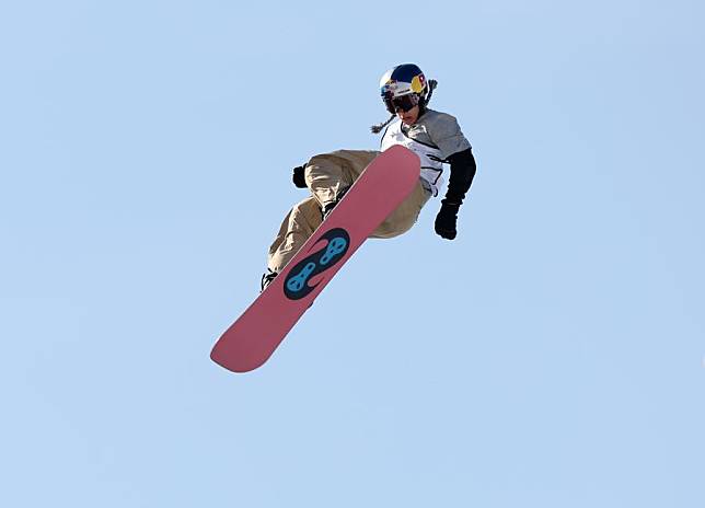 Su Yiming in action during the men's qualification of the FIS Snowboard Big Air World Cup 2025 at Big Air Shougang in Beijing, capital of China, Nov. 30, 2024. (Xinhua/Zhang Chenlin)