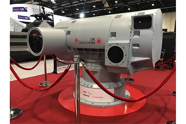  英國「龍火」艦載雷射武器將於今年進行性能展示，可望於10年內開始部署。（取自英國國防部推特）