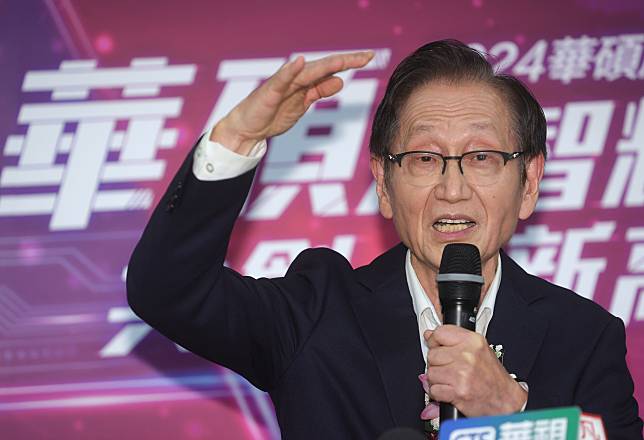 華碩董事長施崇棠透露「這部分我們也已經如火如荼，內部已經發動計畫」。未來一定會往機器人方向走。記者曾吉松／攝影