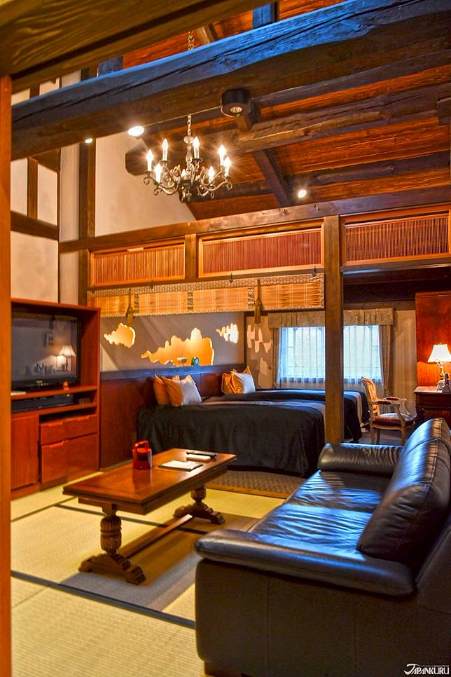 
<p>在湯宿草菴的古色古香的建築中，泡著傳說中的美人湯「湯之川溫泉」，是旅途中最棒的享受～</p><p>
</p><p>
離開四國之後，你可以繼續前往大阪、福岡或其他地區，這就是自駕旅行最自在的地方，由於日產租車也提供a地借車b地還車的服務，所以開得更遠到廣島一帶也是完全沒問題啦！若想知道關於山陰中部一帶的旅遊資訊，可以參考<a href=