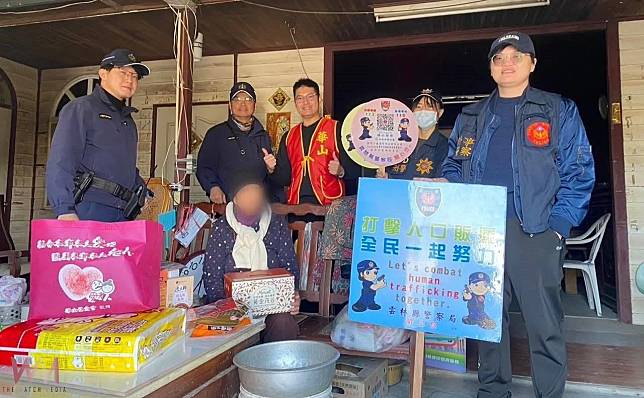 台西警關懷弱勢寒冬送暖迎新春　攜手華山基金會將暖意送各角落