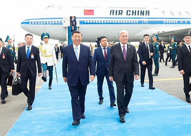 Chinese President Xi Jinping arrives in Astana, Kazakhstan, July 2, 2024, for the 24th Meeting of the Council of Heads of State of the Shanghai Cooperation Organization, and a state visit to Kazakhstan at the invitation of Kazakh President Kassym-Jomart Tokayev. Xi was warmly welcomed by Tokayev and a group of Kazakhstan senior officials upon his arrival at the airport. (Xinhua/Ju Peng)