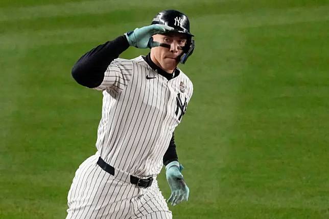 洋基當家球星「法官」Aaron Judge，今（22）以全票當選美聯MVP，成為繼1956年的Mickey Mantle後，洋基隊史第二位以全票當選的MVP。（圖／美聯社／達志影像）