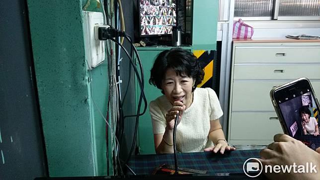 台北市長柯文哲的妻子陳佩琪分享跟柯文哲的談話，文中卻酸「1450也應該下班了」，讓不少支持柯文哲的網友感到很失望。   圖：陳佩君／攝 (資料照片)