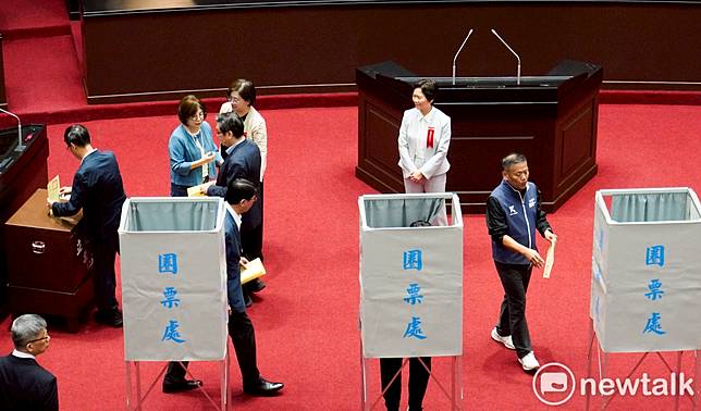 立法院院會上午針對總統賴清德彈劾案進行投票。   圖：張良一/攝