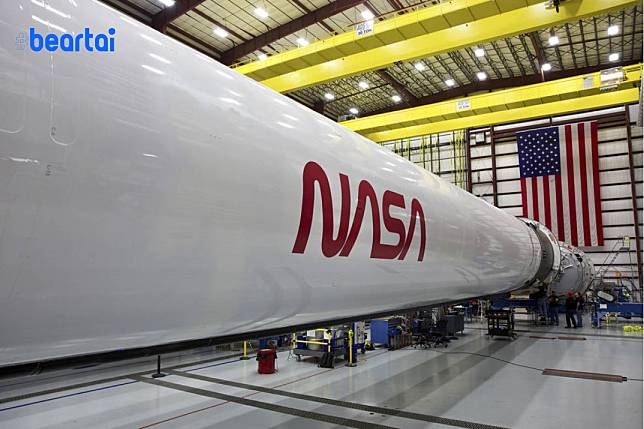 โลโก้ NASA รุ่นตัวหนอนจะประทับบนจรวด Falcon 9 ของสหรัฐฯ ที่กลับมาส่งมนุษย์สู่อวกาศ