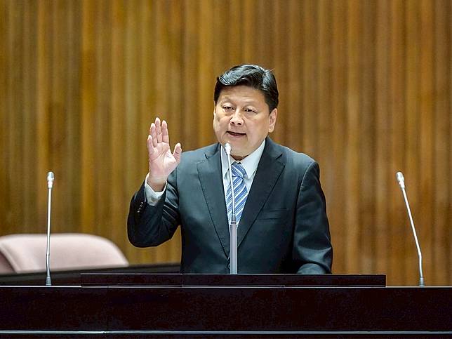 傅崐萁表示，普發現金1萬元會加入修法；但將保留撥補台電的1千億預算。（圖：傅崐萁臉書）