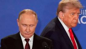 俄羅斯總統普丁傳出要求美方停止提供情資給烏克蘭，換取俄國停止暗助伊朗。圖為普丁與川普於2025年8月15日在阿拉斯加會晤資料照片。美聯社