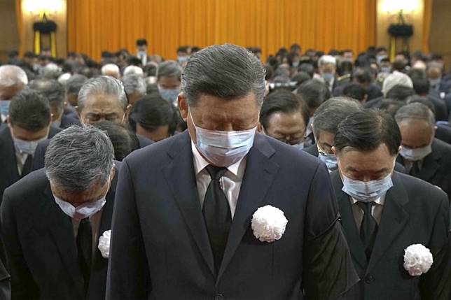 2022年12月6日上午，中國前領導人江澤民的悼念大會在首都北京人民大會堂舉行，習近平親自主持（AP）