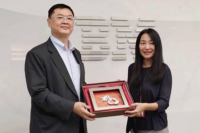 台灣IBM宣布進駐亞灣成立「軟體科技整合服務中心」。（記者許正雄翻攝）