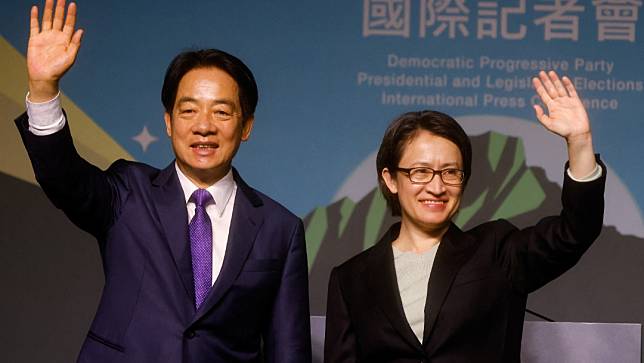 2024年1月13日，民進黨總統當選人賴清德和副手蕭美琴舉行勝選記者會。路透社