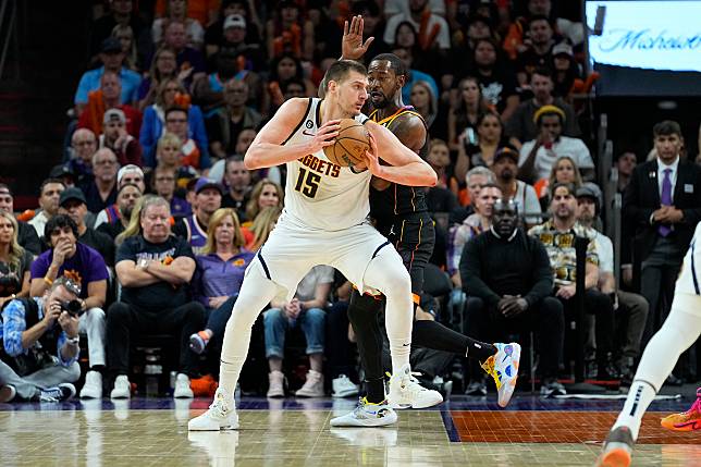 Nikola Jokic(左)愈發成熟。圖片來源：達志影像