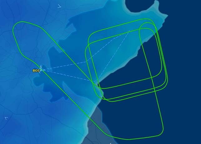 飛行追蹤數據可見涉事客機曾在半空盤旋。
