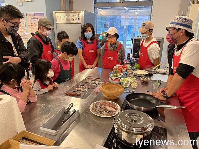 海科館實體課「海洋寶藏飯」美味料理動手做 。圖：海科館提供