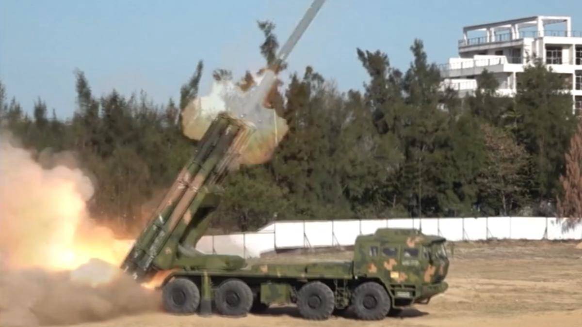 共軍演習射PCH-191遠程火箭砲 專家:模擬摧毀海馬士 | TVBS | LINE TODAY