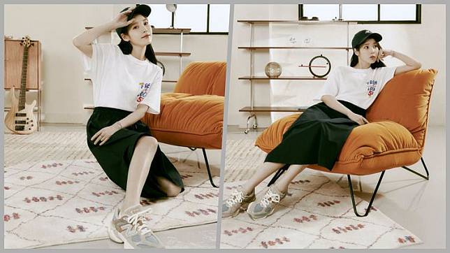 韓星IU為代言的運動品牌拍攝春季新形象照，以白衣黑裙搭配全新推出的9060鑽石大底復古老爹鞋，妝點出Y2K復古青春魅力。品牌提供