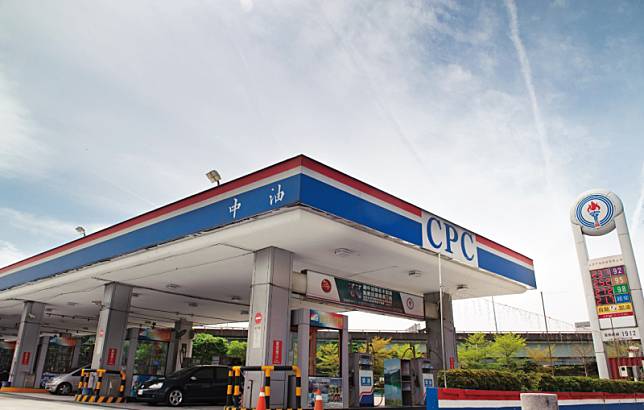 台灣中油公司宣布自明(4)日凌晨零時起汽、柴油價格各調漲0.1元及0.2元！ 圖：台灣中油／提供（資料照）