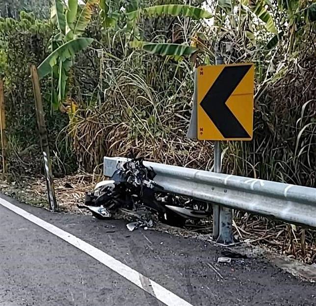 台中市陳姓男子騎車自撞護欄，送醫搶救仍宣告不治。