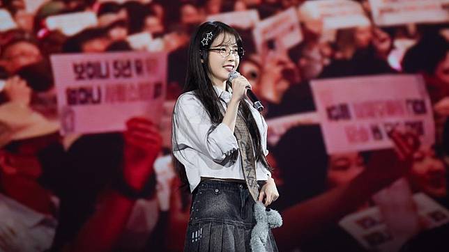 IU兩天演唱會吸引約兩萬人進場，她承諾下次不會讓大家等太久。（圖／EDAM娛樂提供）