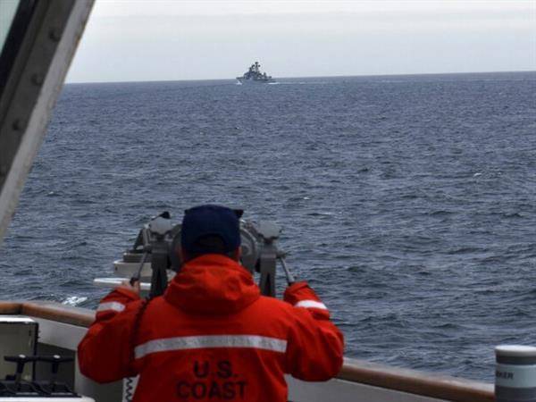 美國海岸防衛隊19日在阿拉斯加基斯卡島北方發現中俄船隻。美聯社