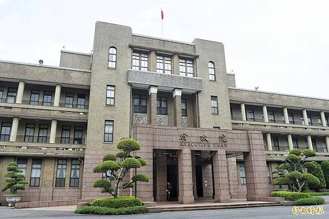 行政院會明天將拍板「政治檔案條例」與「國家機密保護法」修正草案，擴大解密政治檔案。(資料照)