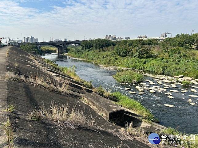 新建大里溪橋樑。林重鎣