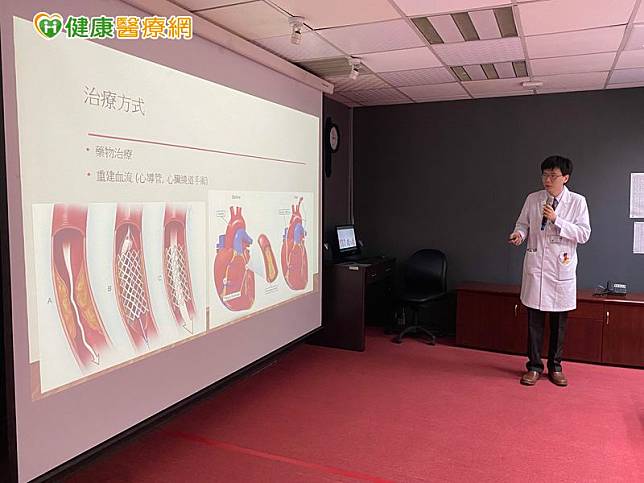 基隆醫院心臟科蔡泉財醫師說明缺血性心臟病治療方法。