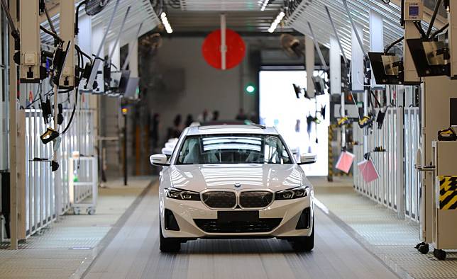 BMW เผยยอดขาย NEV ในจีน โตแกร่งทะลุ 3 แสนคัน