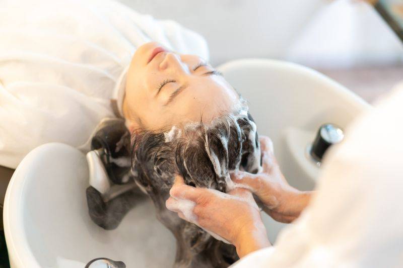 Best Hair Washing Frequency for Healthier Hair: Insights from Physician Huang Xuan