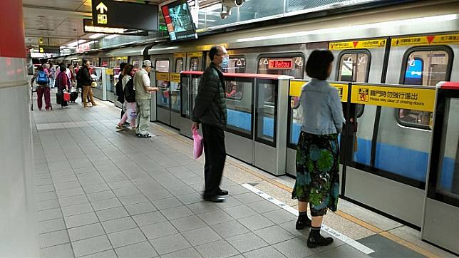 颱風交通懶人包 捷運加開班次、台鐵部分停駛、高鐵全線正常