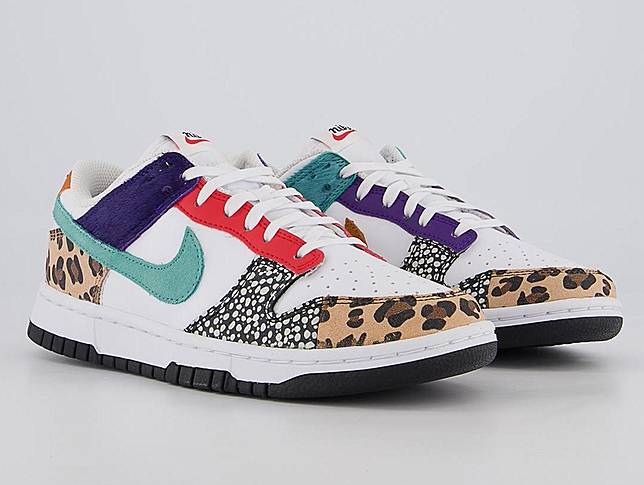 Nike Dunk Low “Safari Mix”。圖片來源：<a href=