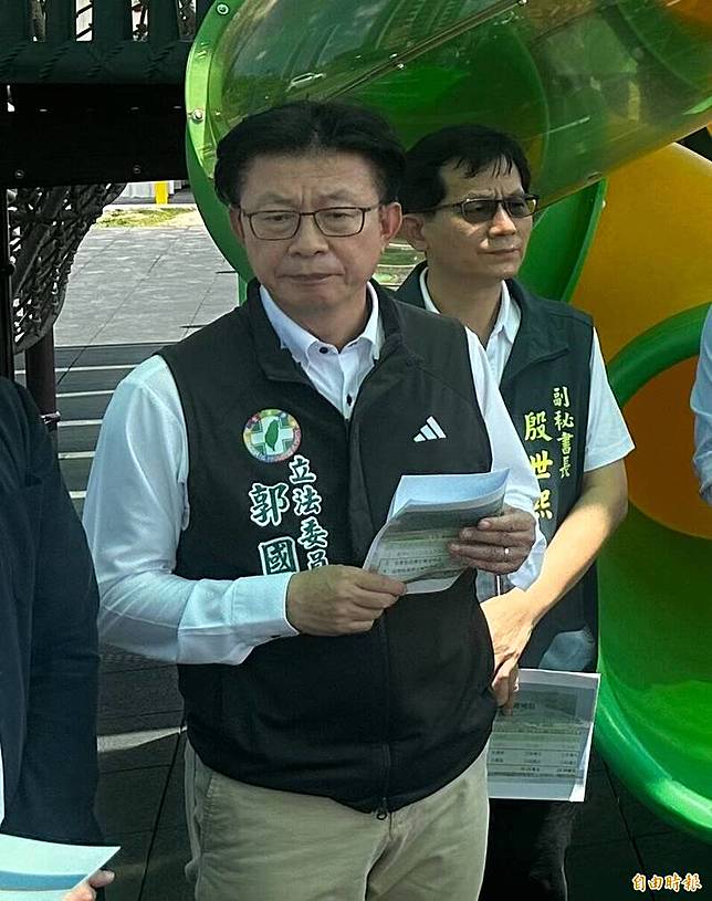 藍營宣布罷免民進黨立委林俊憲、王定宇連署失敗，民進黨台南市黨部主委郭國文發文表示，驗證謝龍介不懂台南人民情。(記者劉婉君攝)