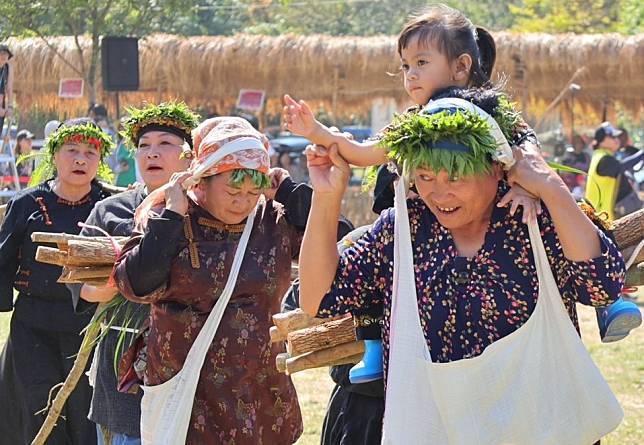 高雄茂林部落魯凱族文化祭典「祈雨祭」活動。（記者許正雄翻攝）
