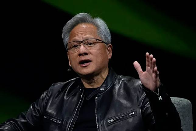 ▲輝達（Nvidia）執行長黃仁勳表示，對於迅速成長的AI數據中心所需的可再生能源來說，核電是一個不錯的選擇。資料照。（圖／美聯社／達志影像）