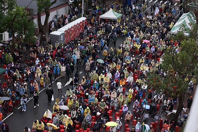 青鳥行動在濟南路上。廖瑞祥攝