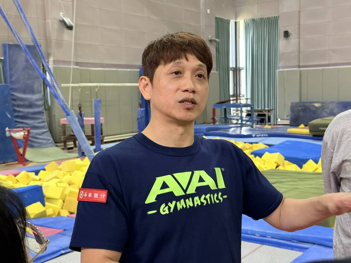 亞運》體操「雙王」終於合體！李智凱、唐嘉鴻攜手領軍出擊 林育信笑說有學長在「教練團很輕鬆」 | 緯來體育新聞 | LINE TODAY