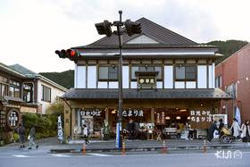 Jinsiy aloqa videolarini topish va korish uchun qidiring