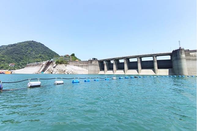 卡努來灌水，石門水庫集水區補水逾千萬噸，幾達滿庫。（取自石門水庫）