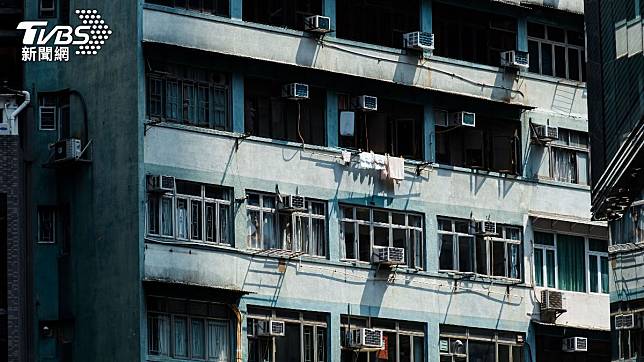 新加坡一對銀髮夫妻無人照料雙雙陳屍家中。（示意圖／Shutterstock達志影像）