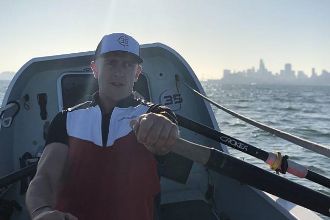 Duncan Roy is attempting to set the world record for rowing from San Francisco to Hawaii as part of team Latitude 35. Photos: Latitude 35