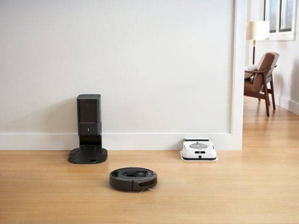 01. iRobot旗艦機款「Roomba i7+」掃地機器人與全新拖地機器人「Braava jet m6」，在掃除時彼此智慧溝通，先掃後拖、默契清潔。掃拖雙雄聯手，除塵抑垢，面對換季也能老神在在！