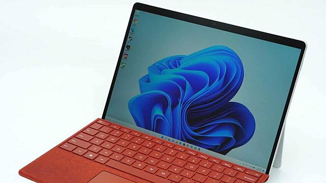 評測】Microsoft Surface Pro 8 開箱測試外形手感屏幕觸控筆效能 