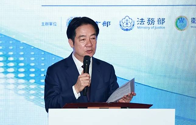 強調，反毒就像是一場團體馬拉松，不僅要通力合作、更要有耐心、有毅力