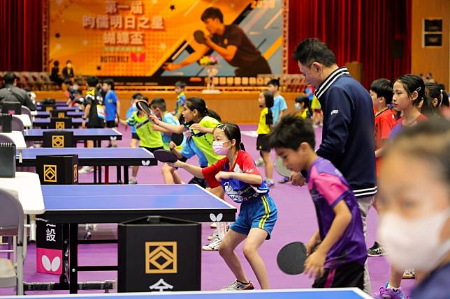 首屆昀儒明日之星蝴蝶盃全國桌球錦標賽，有三千位隊職員及選手參賽，角逐九十六個獎項，精彩可期。（宜縣府提供）
